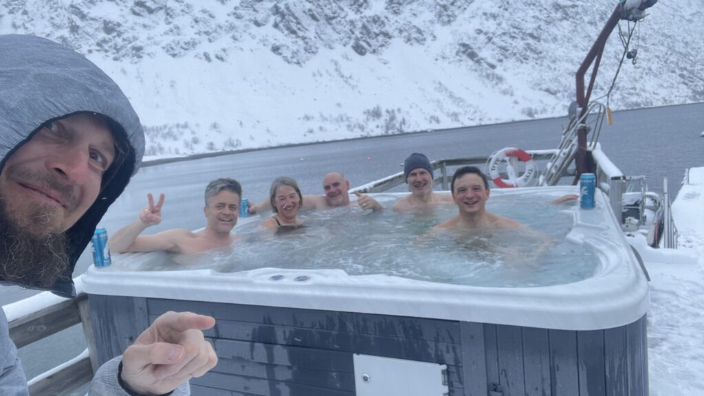 Skitour Storhaugen 1142m und Whirlpool